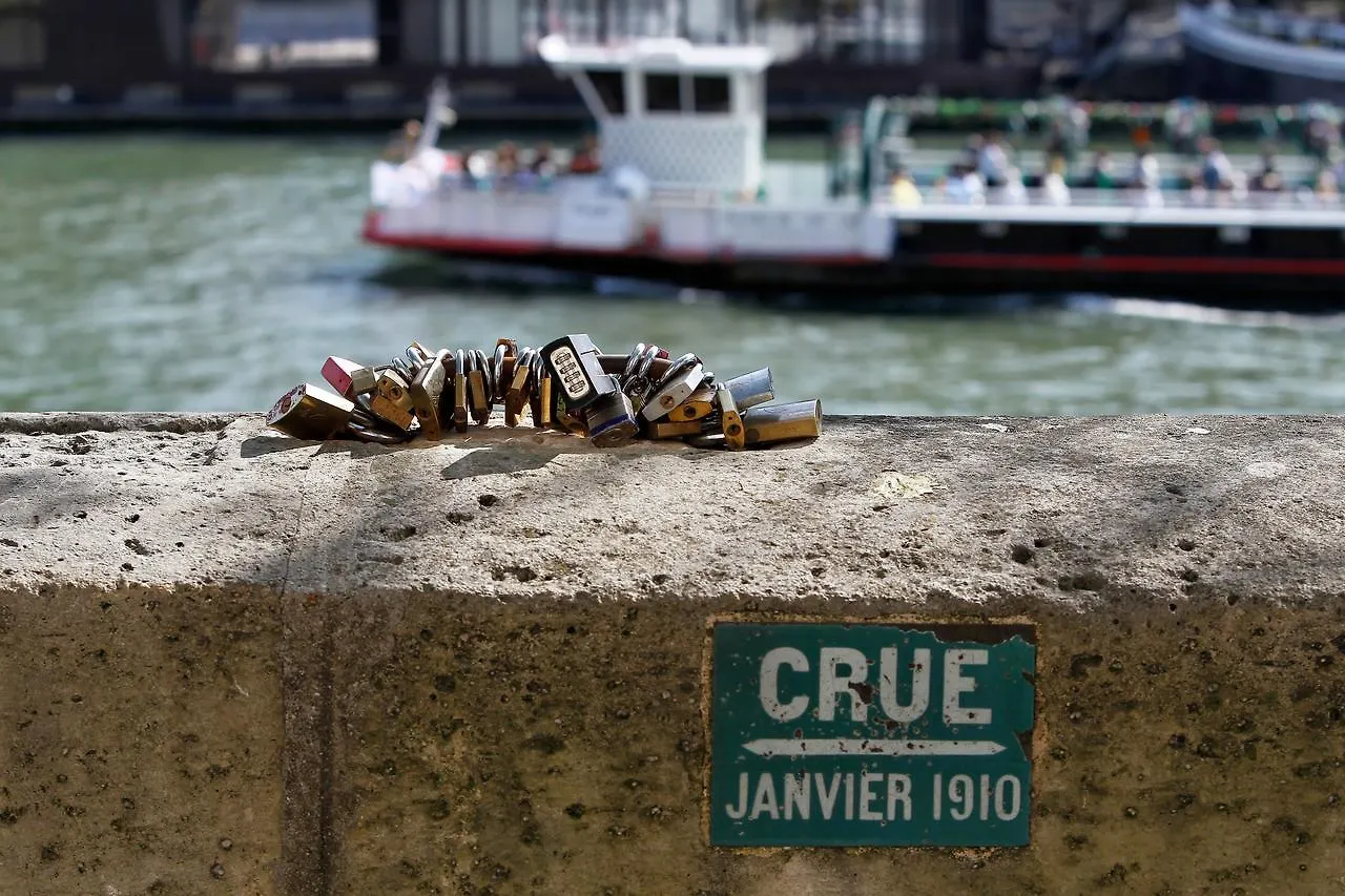Des Deux-iles - Notre-dame 3*