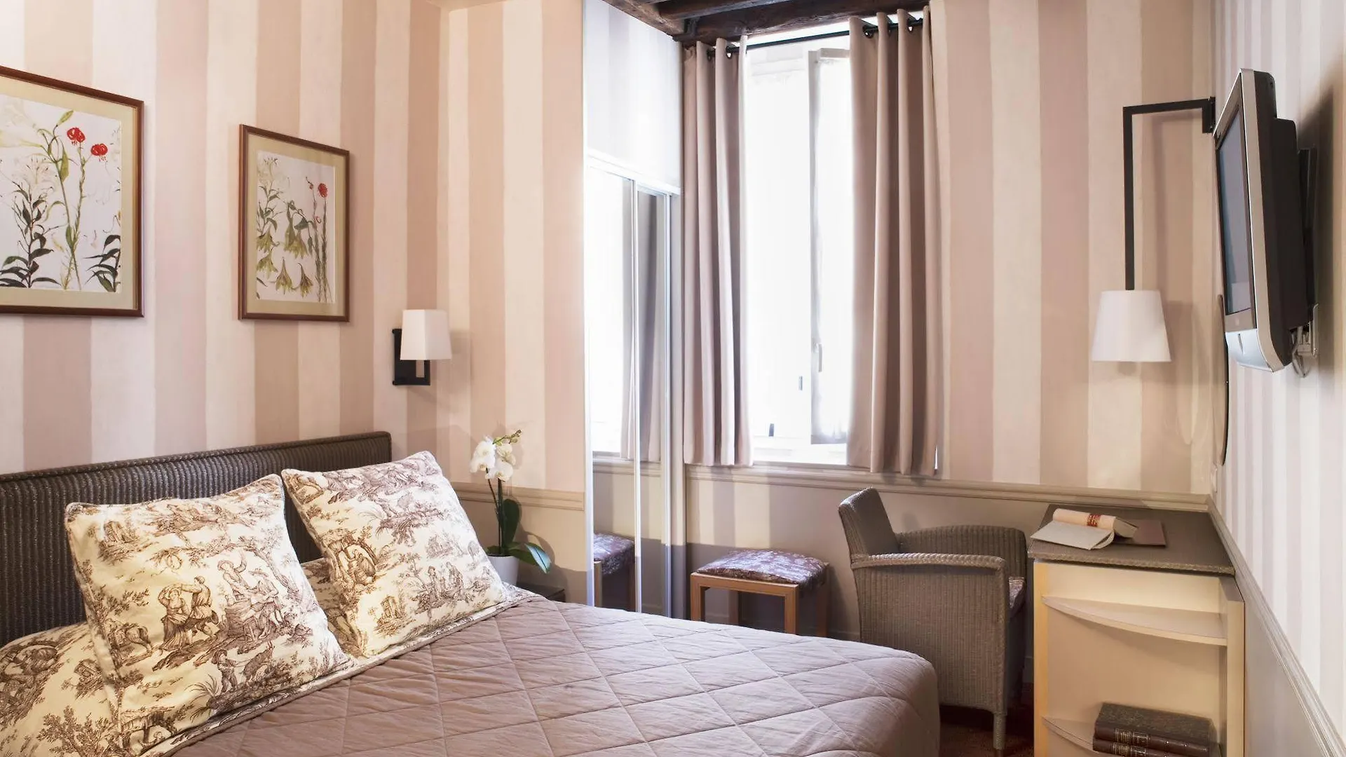 Hotel Des Deux-iles - Notre-dame 3*